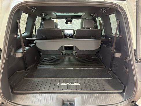 Used 2024 Lexus GX 550 w/ Accessory Package (Z1) image 13