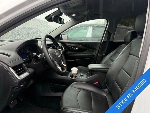 Used 2024 GMC Terrain SLT image 4