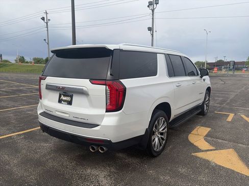 Used 2021 GMC Yukon XL Denali AWD/4WD image 8