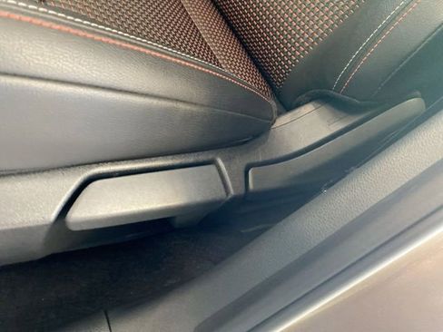 Used 2025 Nissan Kicks SR AWD/4WD image 12