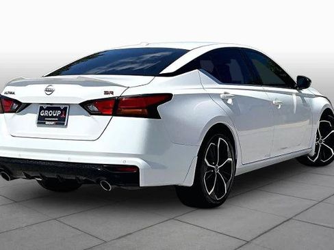 Certified 2024 Nissan Altima 2.5 SR w/ SR Premium Package FWD image 13