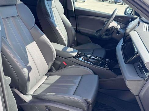 Certified 2025 Audi Q6 e-tron Premium Plus image 10