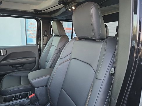 New 2026 Jeep Gladiator Sport image 36