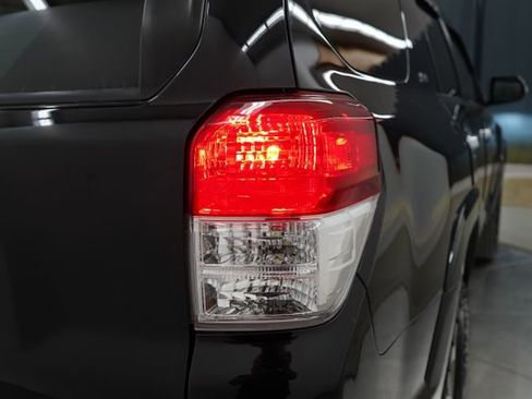 Used 2013 Toyota 4Runner SR5 w/ Premium Pkg AWD/4WD image 65