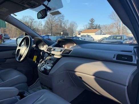 Used 2013 Honda Odyssey Touring Elite image 30