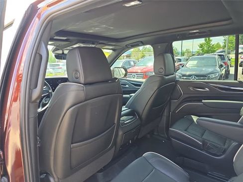Used 2023 Cadillac Escalade Sport w/ LPO, ONYX Package AWD/4WD image 16