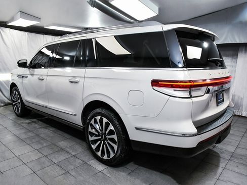 Used 2022 Lincoln Navigator L Reserve image 4