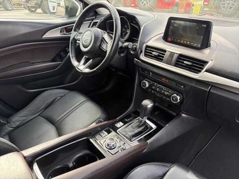 Used 2018 MAZDA MAZDA3 Touring image 25