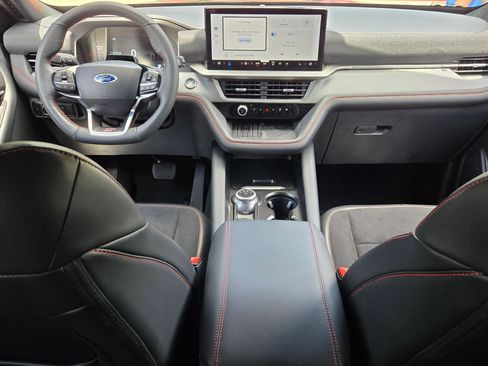 Used 2025 Ford Explorer ST AWD/4WD image 17