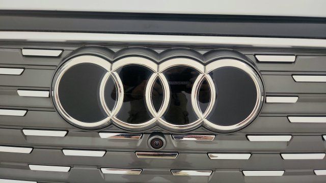 Used 2025 Audi Q4 e-tron Premium Plus w/ Premium Plus AWD/4WD image 30
