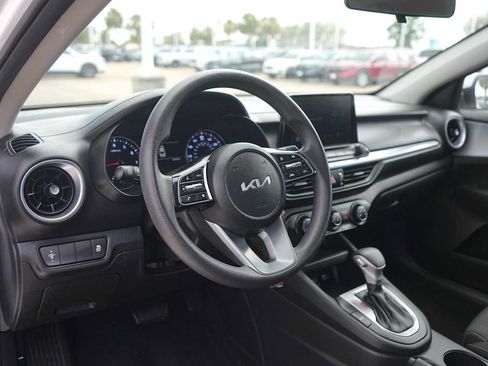 Used 2023 Kia Forte LXS FWD image 2