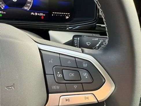 Certified 2025 Volkswagen Taos S image 18