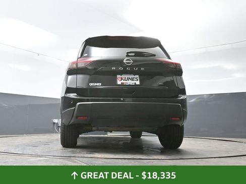 Used 2024 Nissan Rogue S image 33