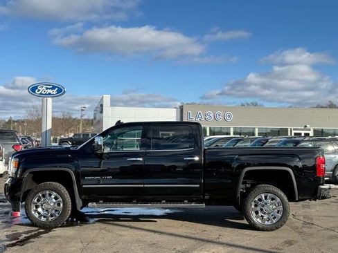 Used 2018 GMC Sierra 2500 Denali w/ Duramax Plus Package image 30