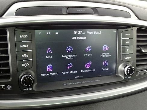 Used 2019 Kia Sorento SX image 32