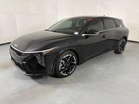 New 2026 Kia K4 GT-Line FWD image 4