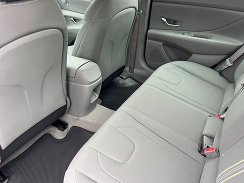 New 2026 Hyundai Elantra Hybrid FWD image 12