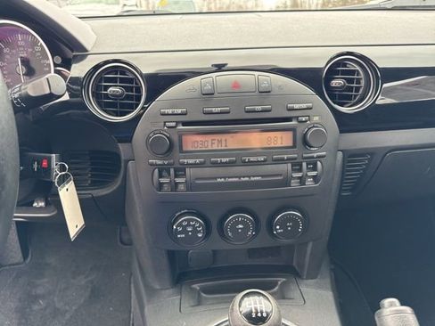 Used 2007 MAZDA MX-5 Miata Touring w/ Suspension Pkg image 14