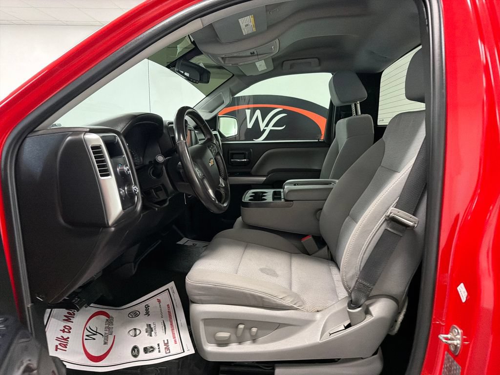 Used 2018 Chevrolet Silverado 1500 LT w/ LT Convenience Package AWD/4WD image 9