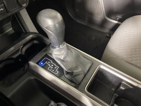 Used 2022 Toyota Tacoma SR5 RWD image 22