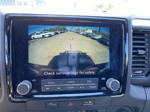 Used 2024 Nissan Frontier PRO-4X w/ Technology Package AWD/4WD image 12