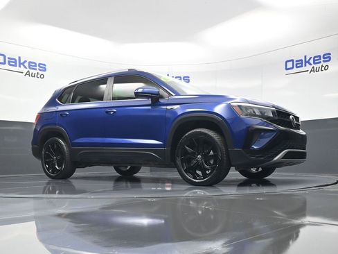 Used 2022 Volkswagen Taos SE image 38