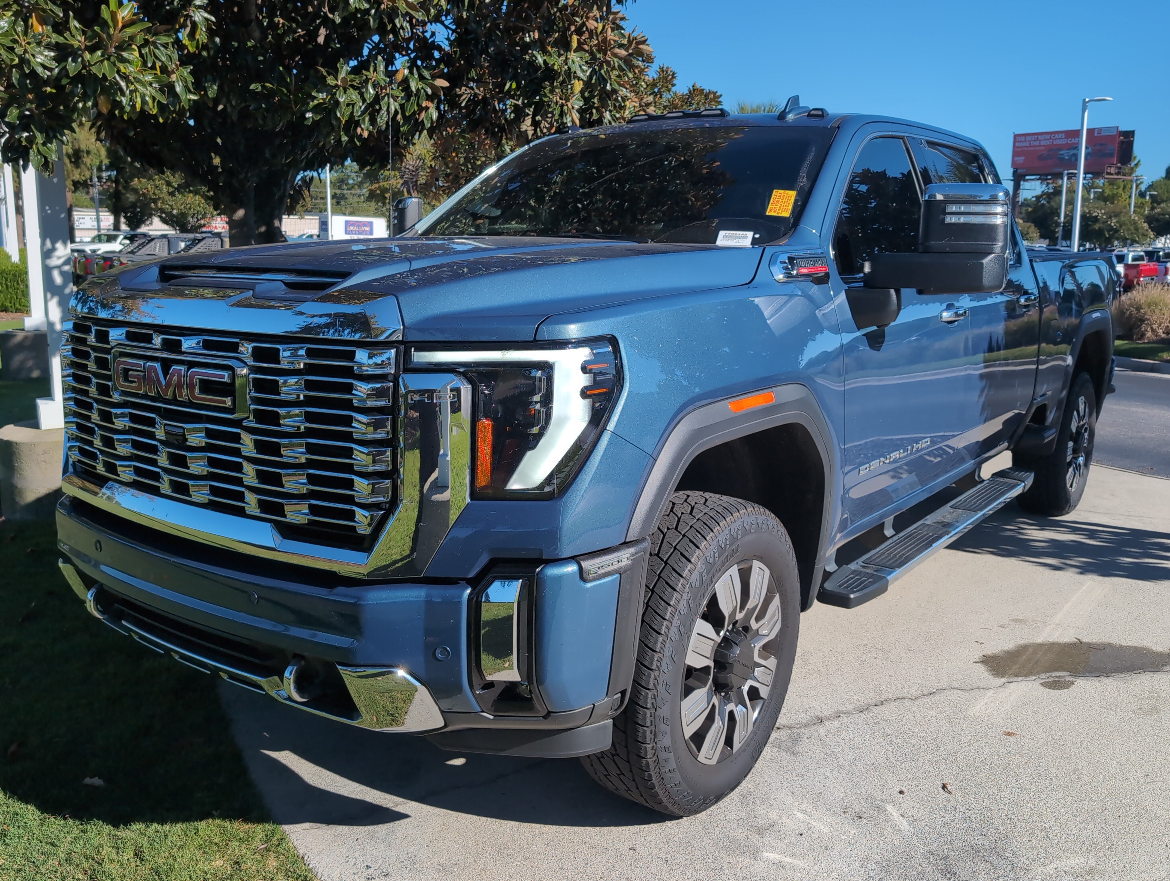 Used 2025 GMC Sierra 3500 Denali w/ Denali Reserve Package AWD/4WD image 5