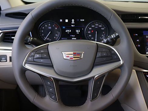 New 2026 Cadillac XT5 Premium Luxury w/ Driver Assist Package AWD/4WD image 18