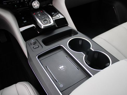 Used 2025 Acura MDX SH-AWD w/Technology Package image 28