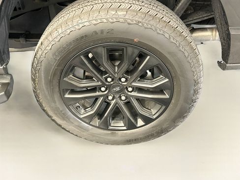 Used 2024 Ford F150 Lariat w/ Equipment Group 502A High AWD/4WD image 11