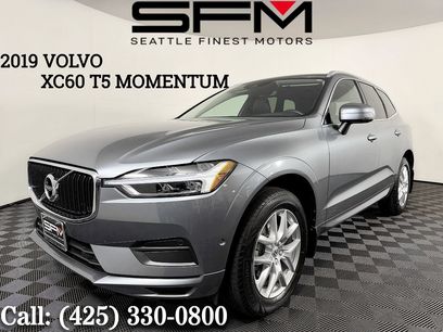 Used 2019 Volvo XC60 T5 Momentum w/ Premium Package