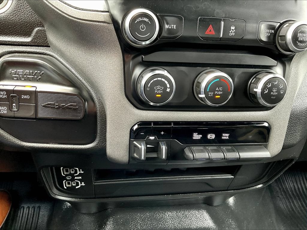 Used 2023 RAM 3500 Tradesman AWD/4WD image 18