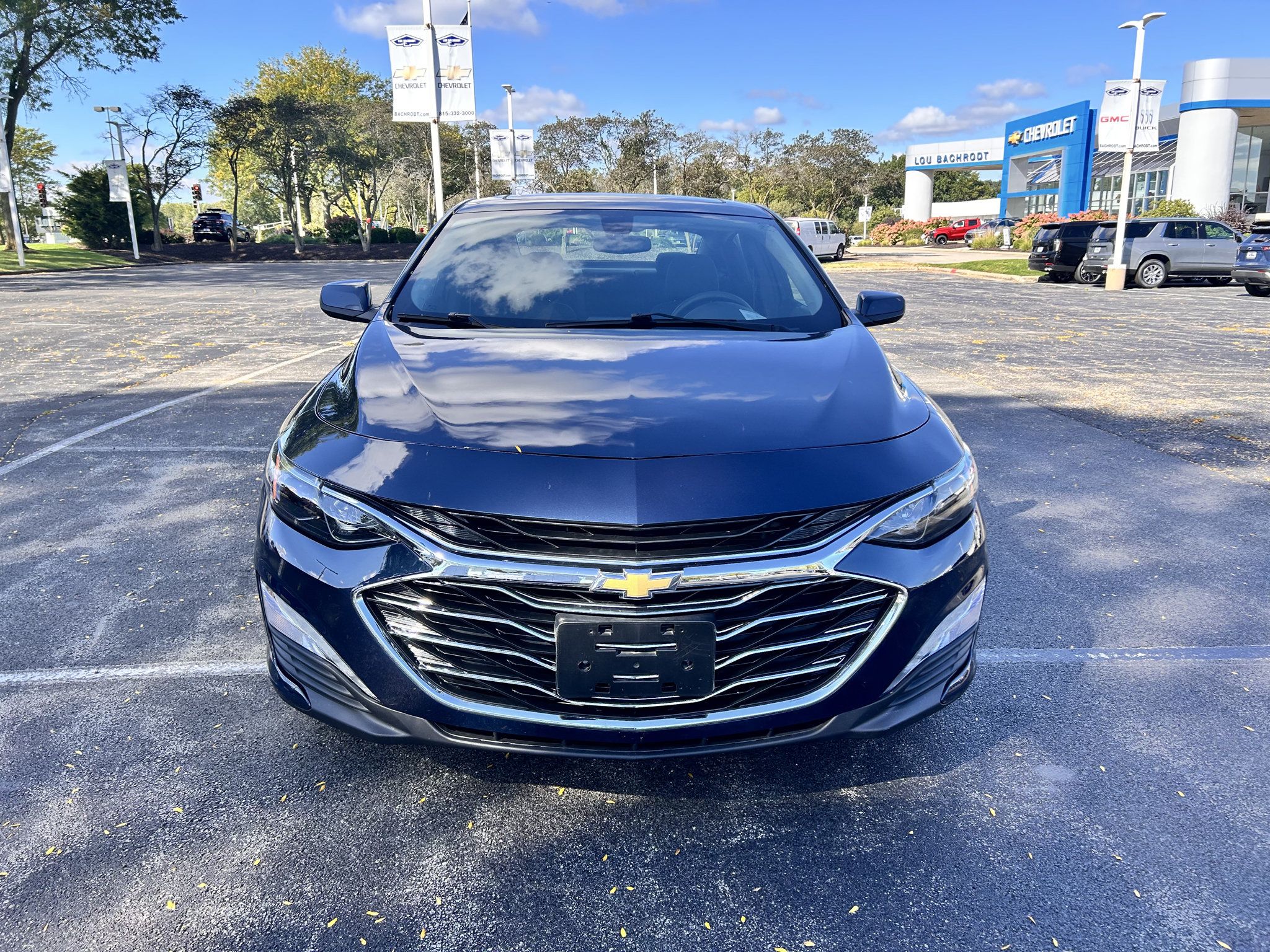 Used 2022 Chevrolet Malibu LT FWD image 2