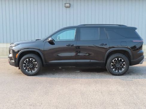 Used 2025 Chevrolet Traverse Z71 w/ Enhanced Driving Package AWD/4WD image 8