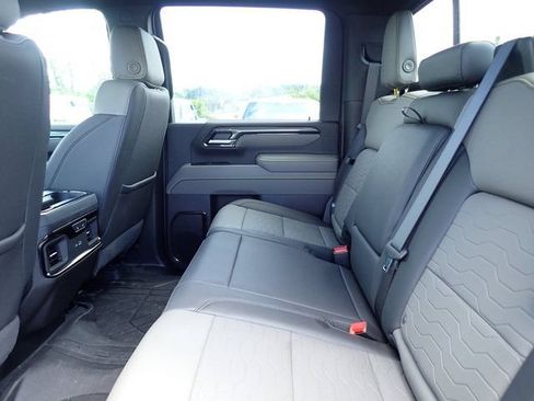 Used 2026 Chevrolet Silverado 2500 ZR2 AWD/4WD image 12