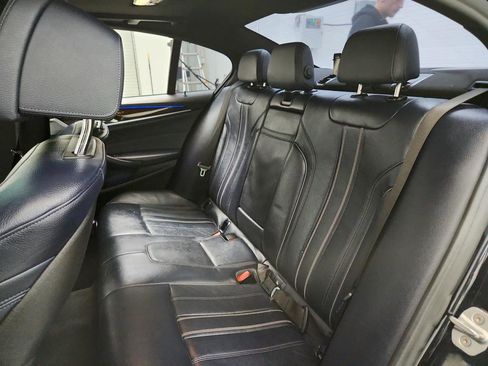 Used 2019 BMW 530i 530i w/ M Sport Package image 24