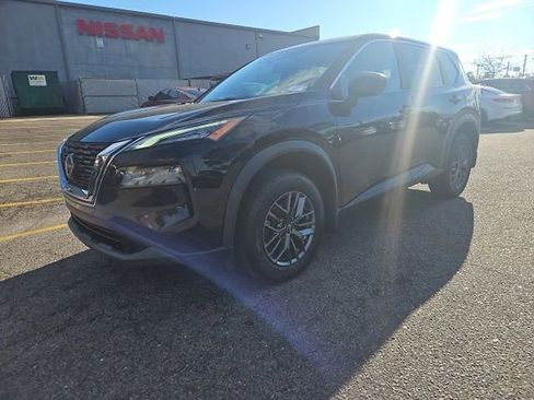 Certified 2023 Nissan Rogue S image 2