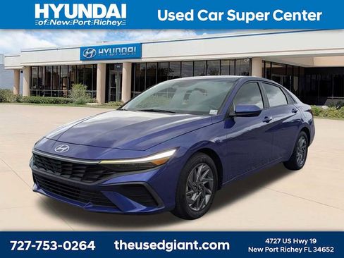 Certified 2024 Hyundai Elantra SEL FWD image 1