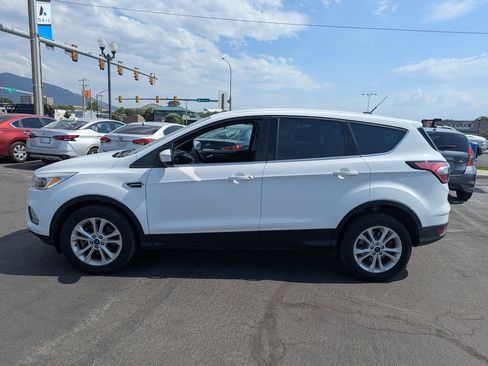 Used 2017 Ford Escape SE AWD/4WD image 7