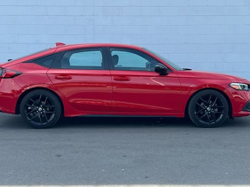 Used 2023 Honda Civic Sport image 9