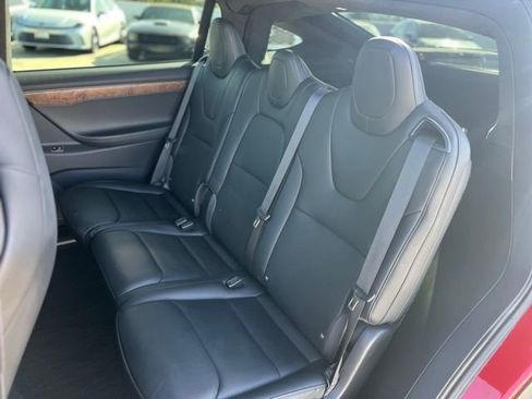 Used 2019 Tesla Model X Long Range image 16