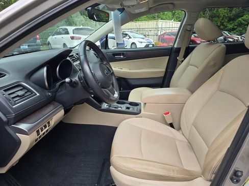 Used 2019 Subaru Outback 2.5i Limited w/ Protection Package #1 AWD/4WD image 8
