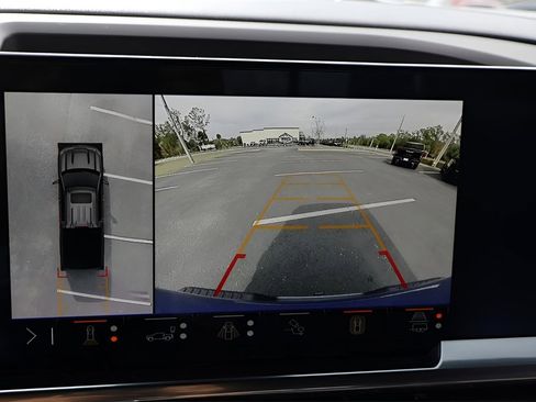 Used 2024 Chevrolet Silverado 1500 High Country image 20