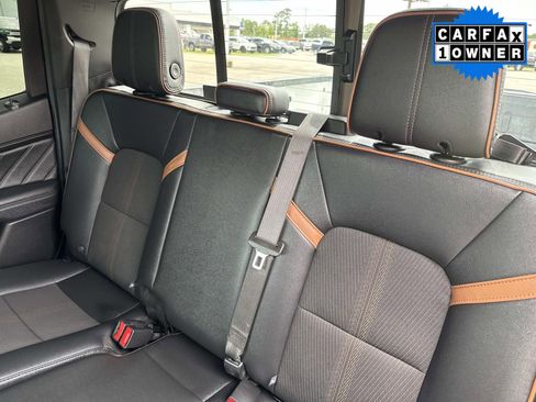 Used 2025 GMC Canyon AT4 AWD/4WD image 16