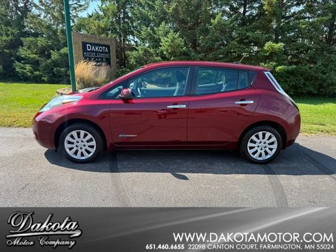 Used 2017 Nissan Leaf S w/ Charge Package FWD image 1