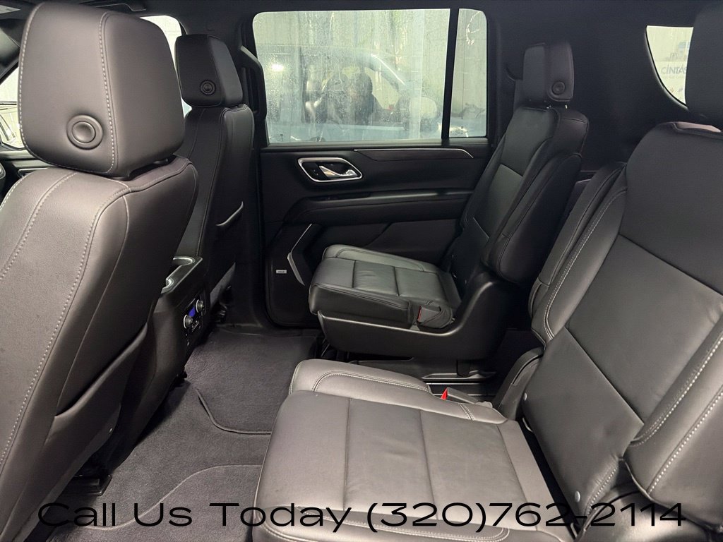 Used 2021 Chevrolet Suburban Z71 w/ Z71 Signature Package AWD/4WD image 24