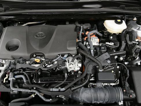 Certified 2025 Toyota Camry LE image 32