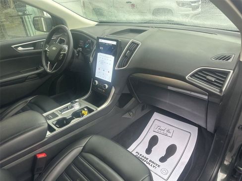 Used 2024 Ford Edge SEL w/ Convenience Package AWD/4WD image 9