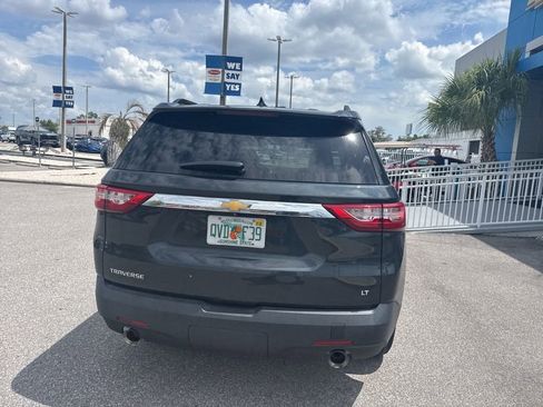 Used 2021 Chevrolet Traverse LT FWD image 9