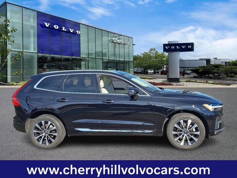 Certified 2023 Volvo XC60 B5 Plus image 8